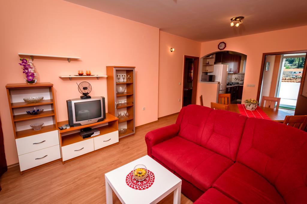 Apartments Galeb Blace Bagian luar foto