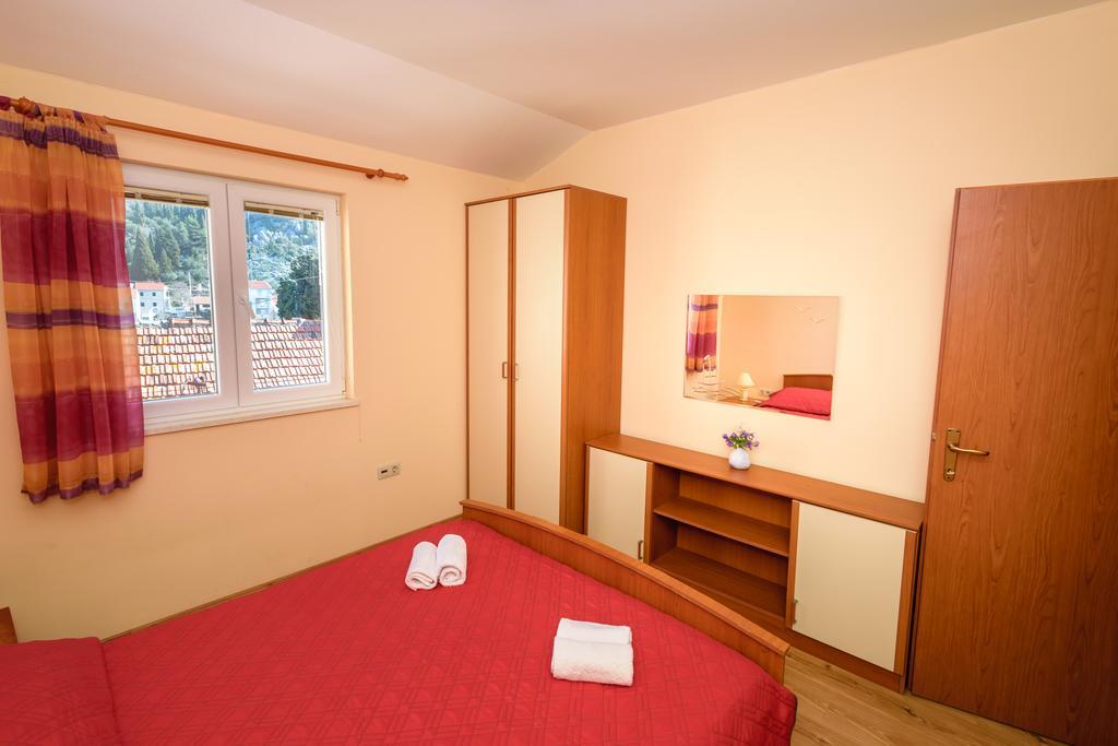 Apartments Galeb Blace Bagian luar foto